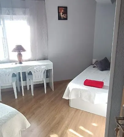 Gran Cerca Del Mar Y Castillo Dénia
